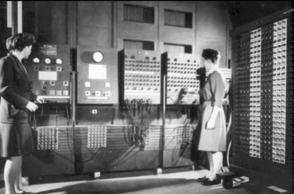 Imagem de mulheres computador